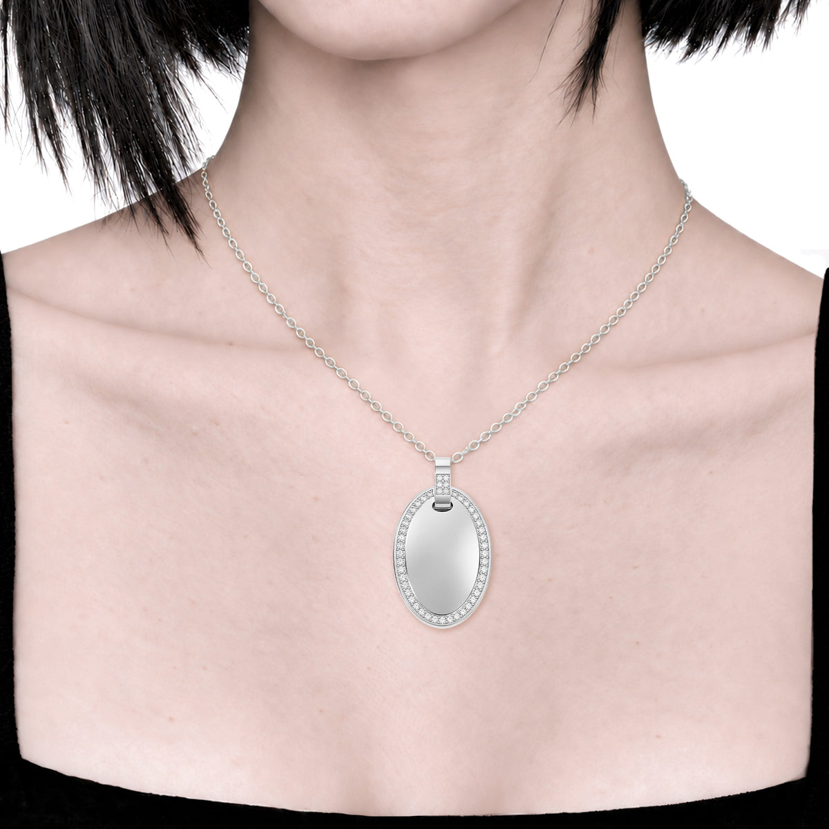 Dije personalizable ovalado con zirconitas