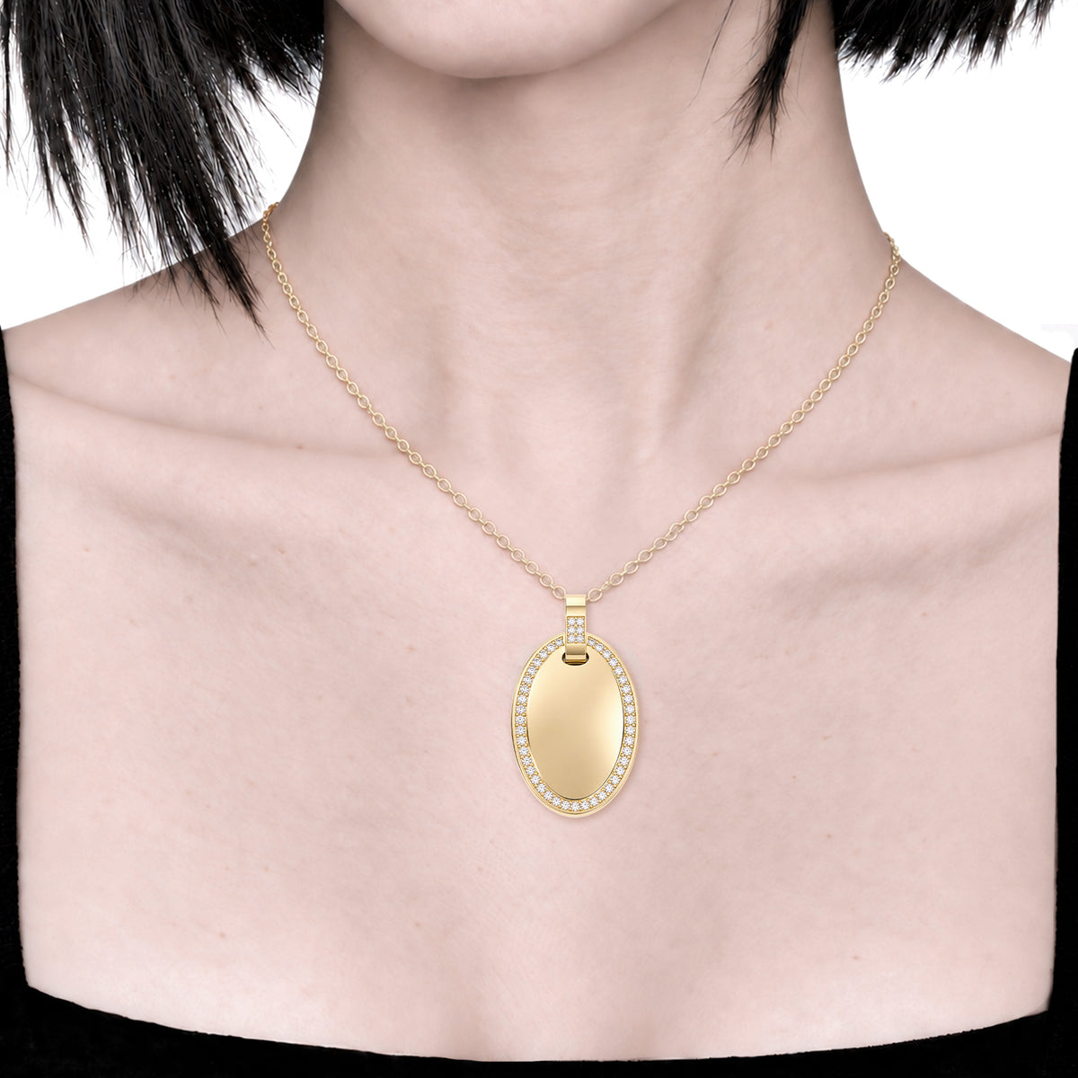 Dije personalizable ovalado con zirconitas revestido en oro