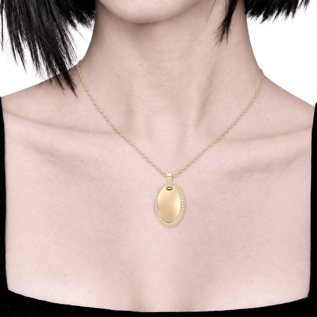 Dije personalizable ovalado con zirconitas revestido en oro
